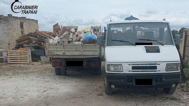 Sversano rifiuti speciali in area naturale protetta, denunciati due trapanesi