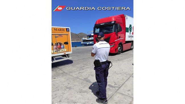 Controllo sul territorio nel porto di Favignana. Sanzioni amministrative e sequestri da parte della Guardia Costiera