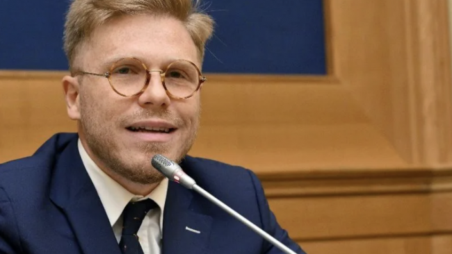 ​Scontro La Vardera-Meloni, il leader di Controcorrente pubblica un messaggio della premier