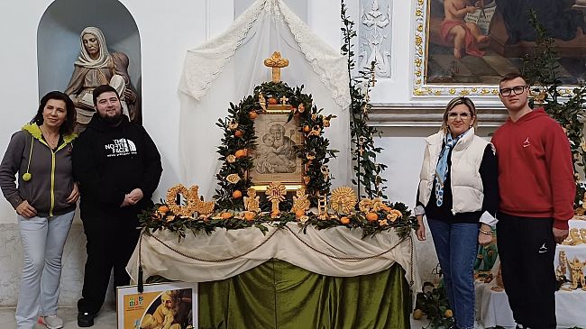 ​Mazara. Tradizione e scuola: gli studenti del “Ruggiero D’Altavilla” preparano i pani di San Giuseppe