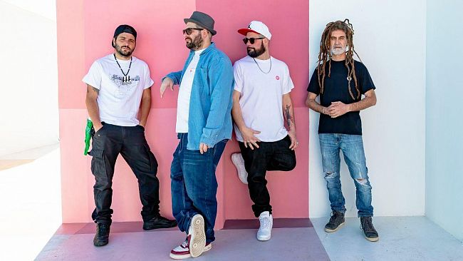 Mercoledi 25 gli Shakalab in concerto alle Cave di Cusa 
