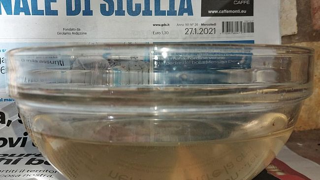 Acqua giallastra ad Erice e Paceco, cittadino cita Siciliacque
