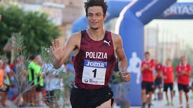 L’italiano Pietro Riva vince la 26^ “Volata Napola-Mokarta”