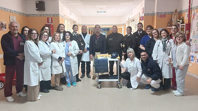 Trapani, i Carabinieri fanno visita ai piccoli degenti del reparto di pediatria dell’ospedale Sant’Antonio Abate