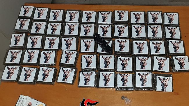 Fuga e arresto a Trapani: sequestrati 5 kg di hashish durante un inseguimento