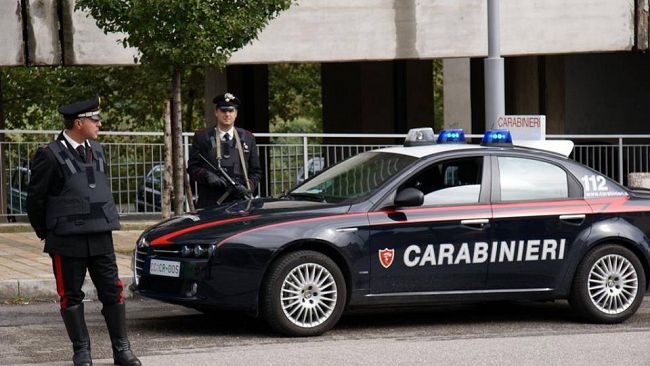 Non si ferma all’alt,aggredisce i Carabinieri e viene arrestato