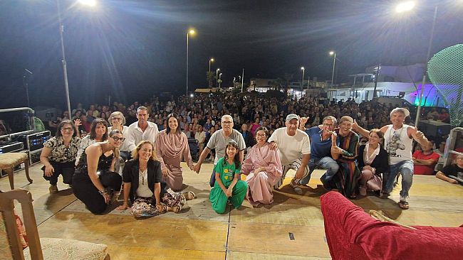 Petrosino, grande successo per la commedia dialettale 
