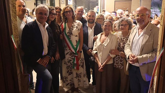 a-sambuca-di-sicilia-inaugurata-la-mostra-permanente-inquietudine-di-sylvie-clavel