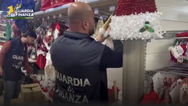 La GdF sequestra a Marsala e Castelvetrano oltre 8000 articoli e giocattoli natalizi