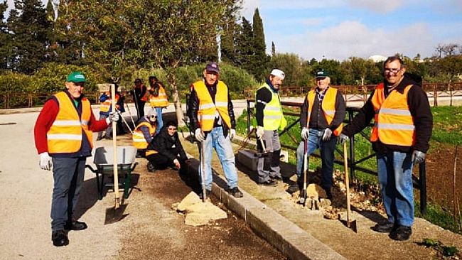 Avviso pubblico per la selezione del personale di direzione n. 2 direttori di cantiere. Clicca per scaricare la domanda