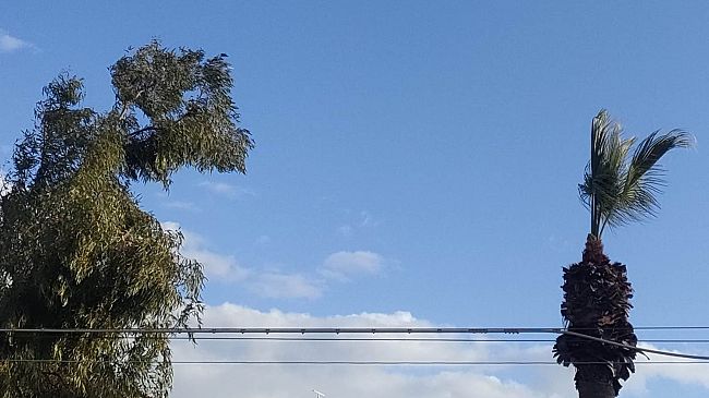 Forte vento di scirocco da oggi fino a domenica. L'allerta della Protezione civile   