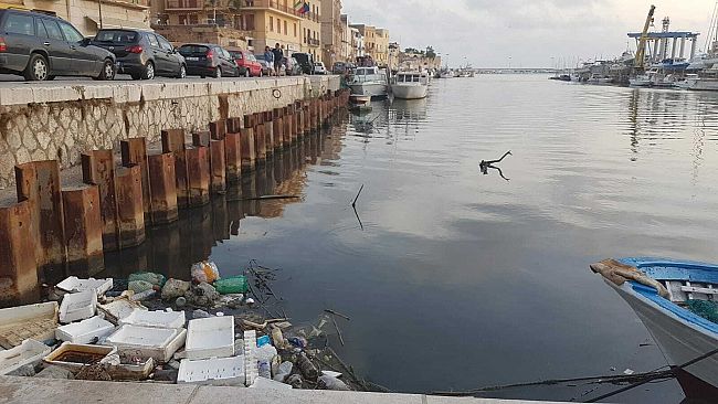 Mazara, La Ecol2000 di Messina effettuerà i lavori di dragaggio del porto canale. Restiamo in attesa del loro inizio…