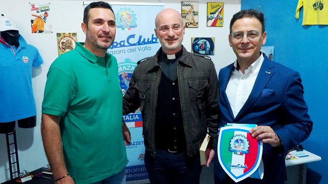 Inaugurata in centro storico la nuova sede del Vespa Club Mazara