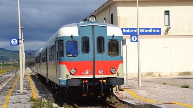 Legambiente denuncia lo stato della linea ferroviaria Palermo-Trapani