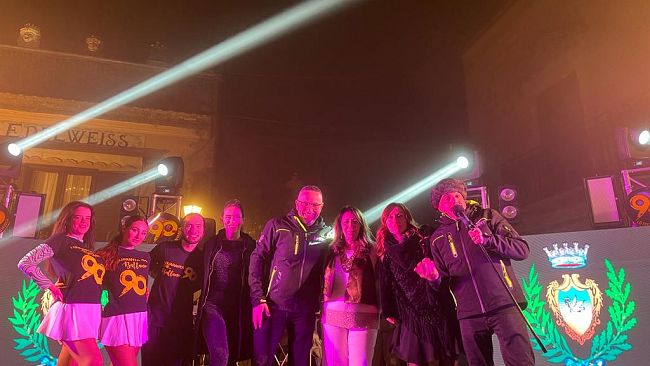 Erice saluta il 2024 con una notte di festa in Piazza della Loggia