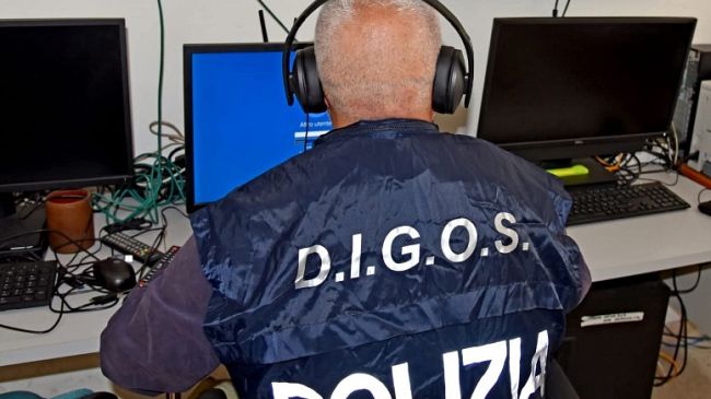 Due tunisini arrestati per apologia di terrorismo