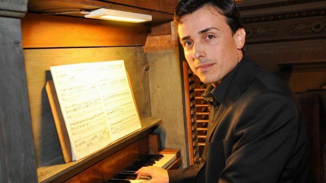Trapani, Prima Rassegna Organistica “Francesco La Grassa”, Concerto per organo di Gabriele Pezone, Venerdì 26 ottobre  Ore 21.00  Chiesa di San Pietro