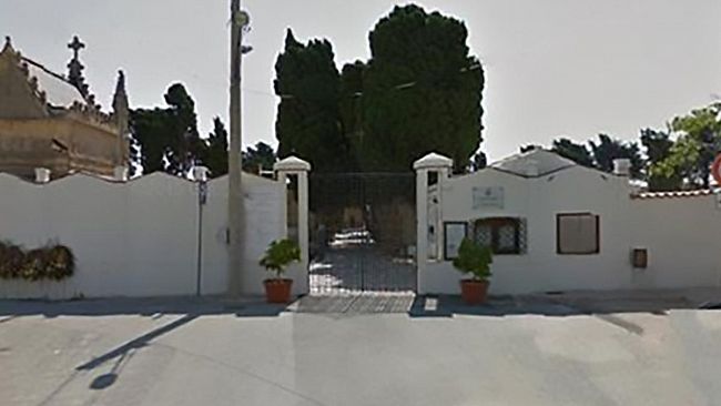 Castellammare del Golfo, il cimitero rimane aperto al pubblico