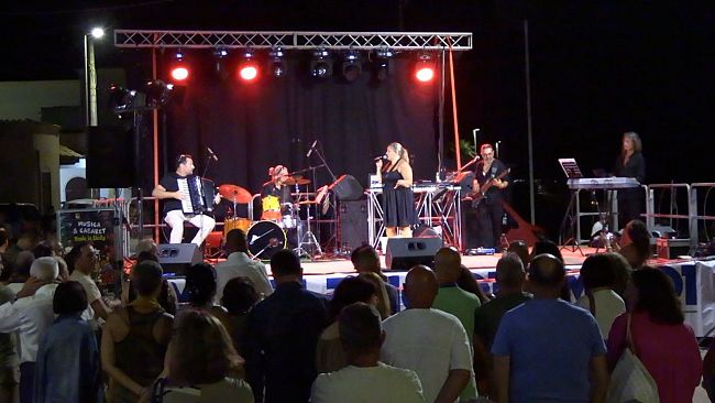 Al via l'Estate Petrosilena. Aprono la Isaband Live e il dj set di Rmc 101