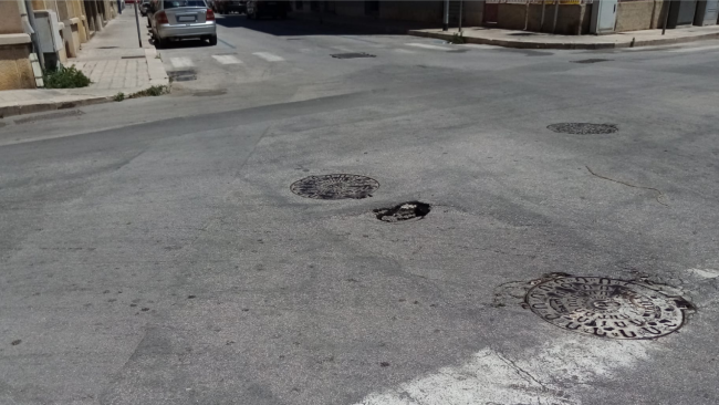 ​Trapani, profonda buca all'incrocio delle vie Alcamo e Lonero