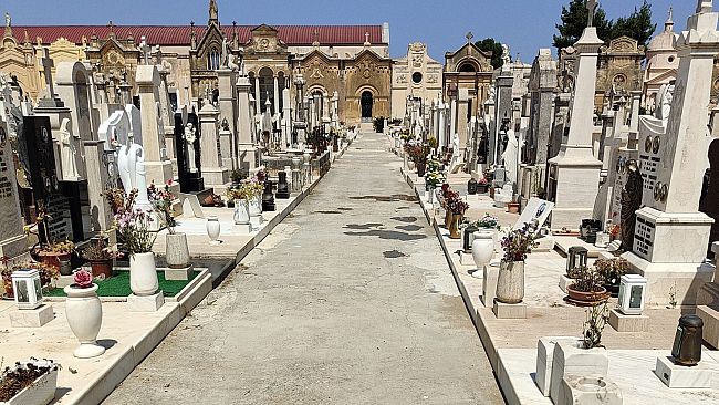 Manutenzione in vista, chiusura di due giorni per i cimiteri Cappuccini Vecchio e Nuovo ad Alcamo