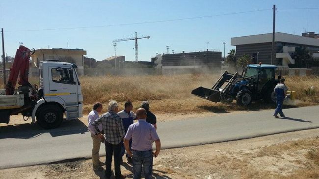 Il Comune acquista due nuovi mezzi: avviata pulizia nell’area del porto nuovo