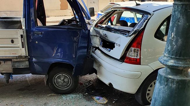 Trapani, incidente in Viale Duca d’Aosta: diverse auto danneggiate