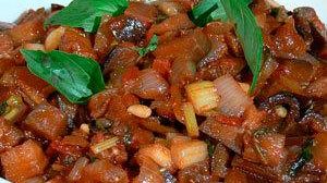 Ricette della tradizione siciliana: la caponata di melanzane