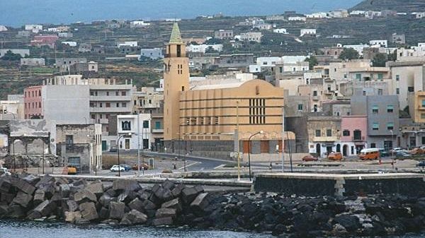 Pantelleria ancora offline, danni nell'intera isola