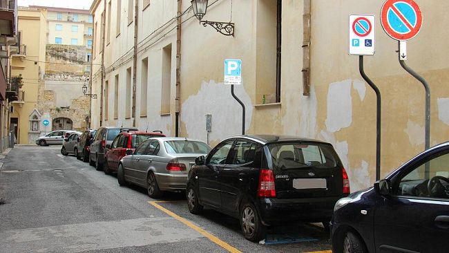 Marsala, Ordinanza del sindaco che consente ai veicoli degli invalidi di sostare negli stalli delle strisce blu nel caso in cui quelli a loro riservati siano occupati o indisponibili