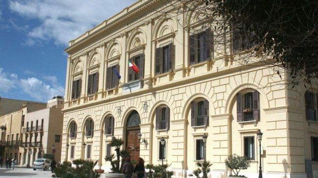 La città di Trapani si prepara per le festività natalizie e di fine anno